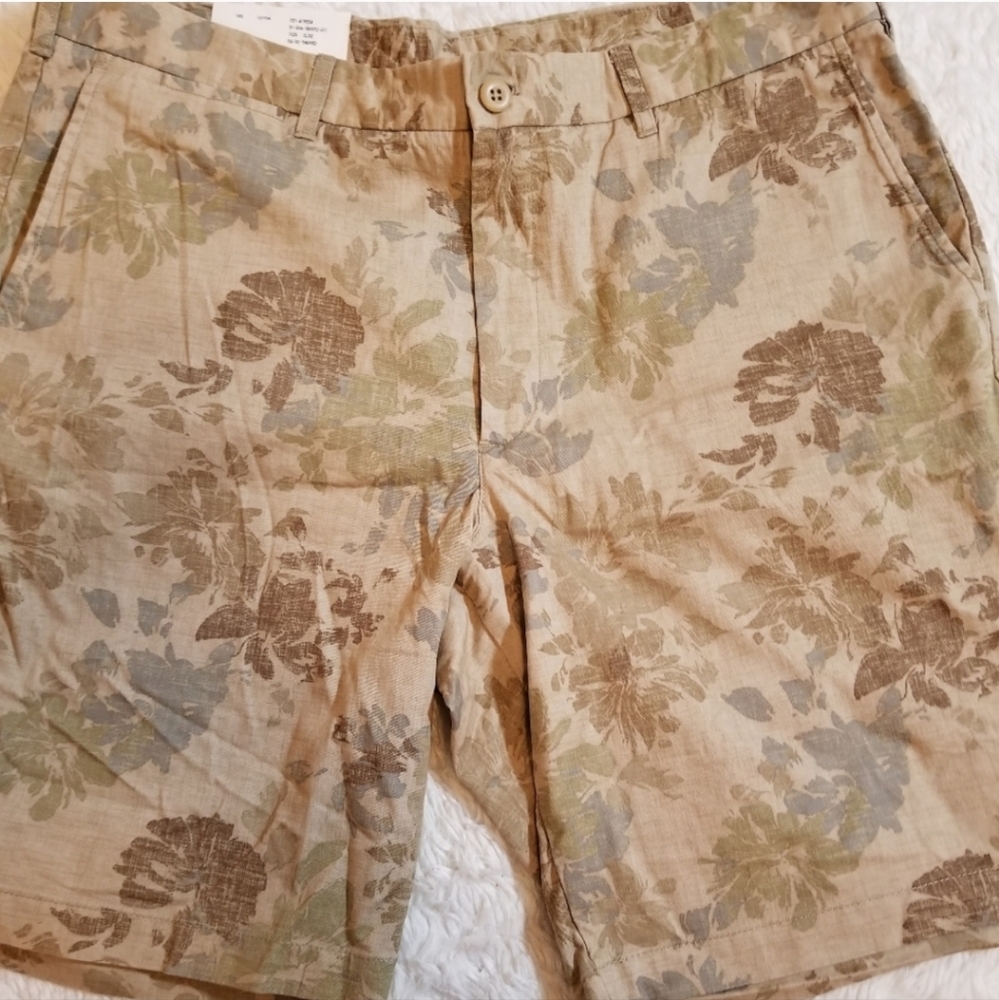 UNIQLO Men's Flat Front Shorts Size XL Waist 36-39inch NWT